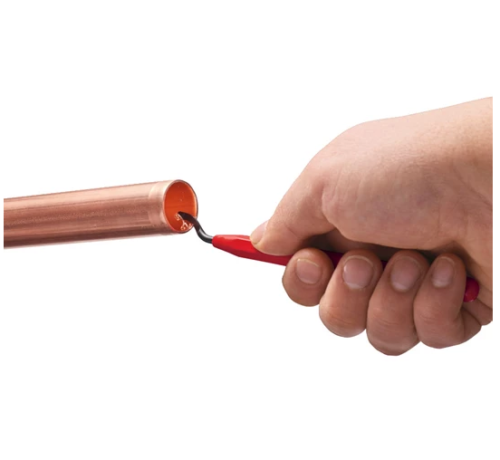 Milwaukee pin deburring tool with blade