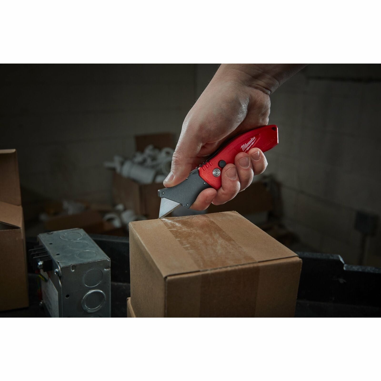 Milwaukee Universal Folding Knife Compact Utility Knife