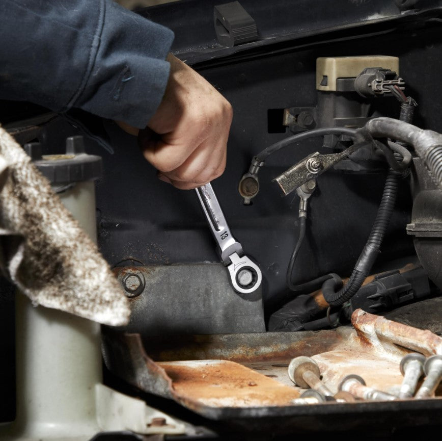 Milwaukee 7-piece articulated ring wrench set