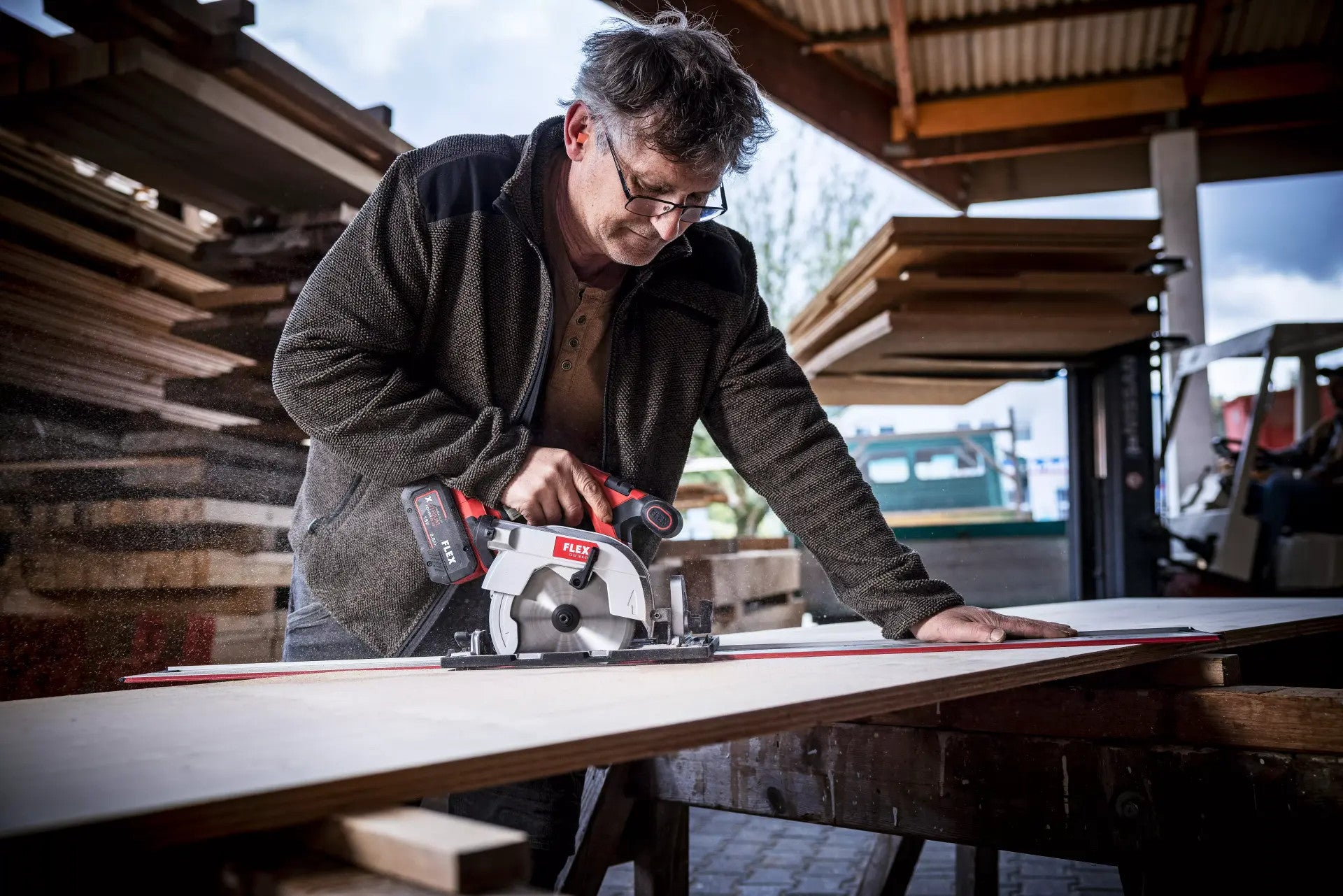 FLEX cordless hand-held circular saw with pendulum hood 18V CS 62 18.0-EC C 491322