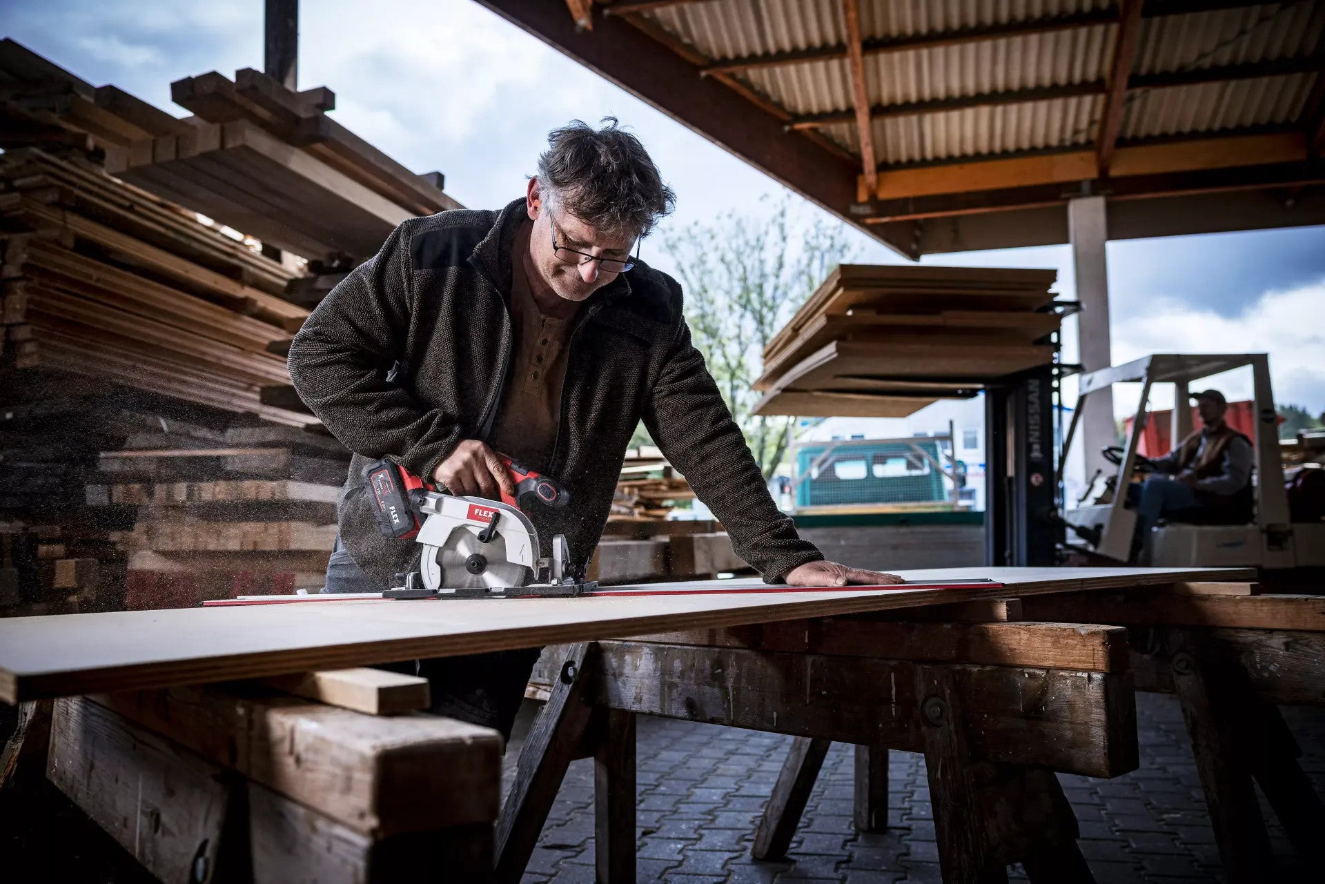 FLEX cordless hand-held circular saw with pendulum hood 18V CS 62 18.0-EC C 491322