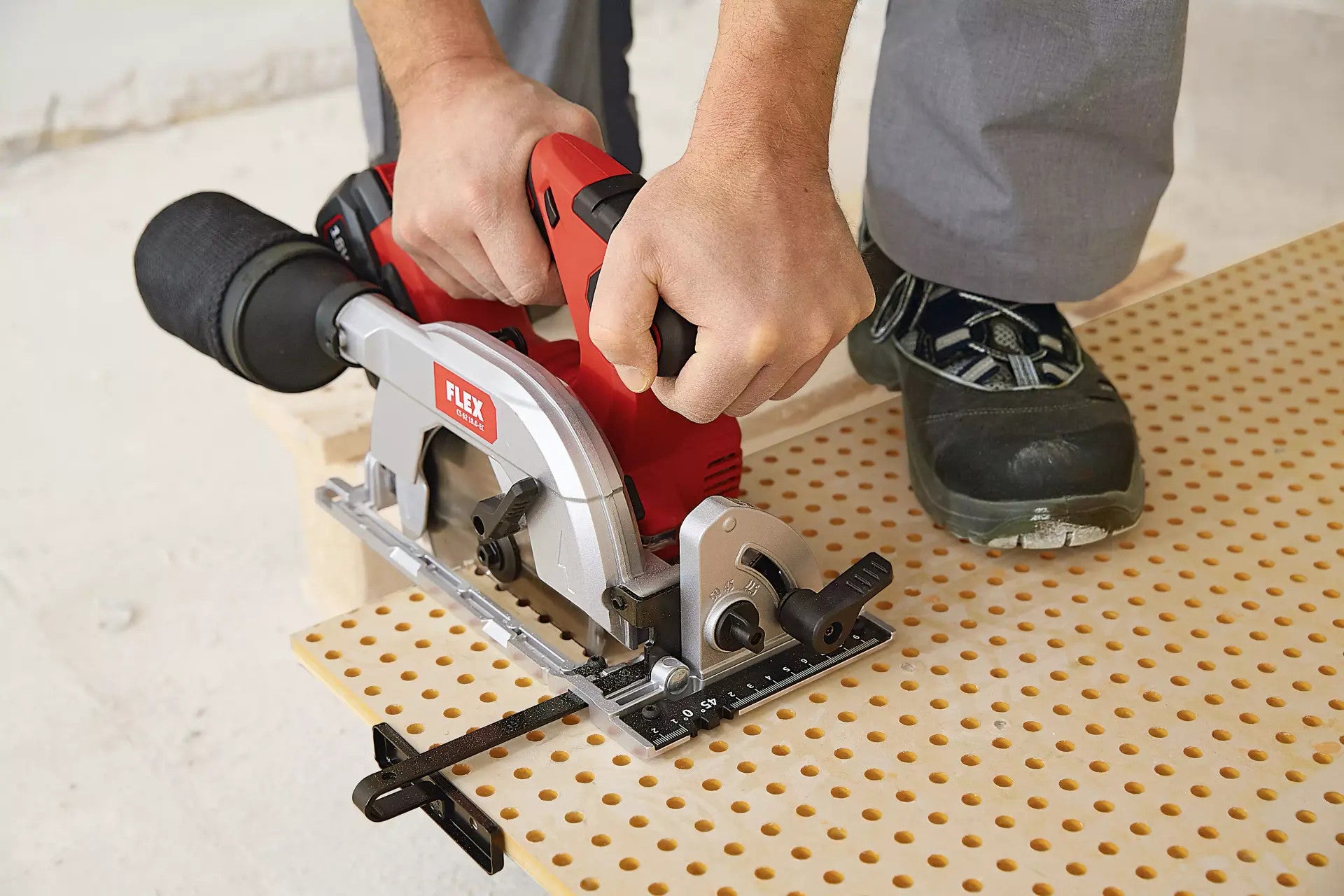 FLEX cordless hand-held circular saw with pendulum hood 18V CS 62 18.0-EC C 491322