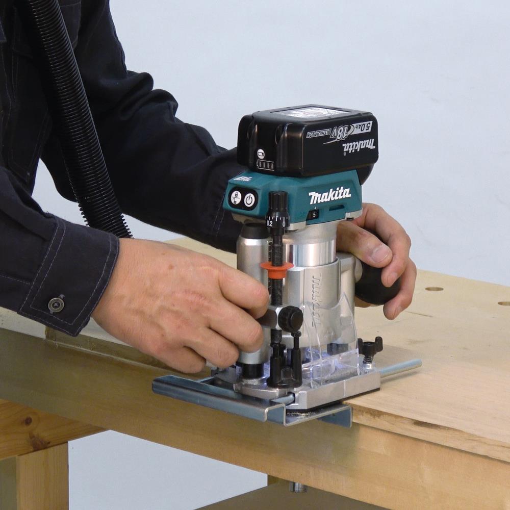 Makita Akku-Multifräse Oberfräse 18V DRT50SZJX2 + Schwäble Schaumstoffeinlage