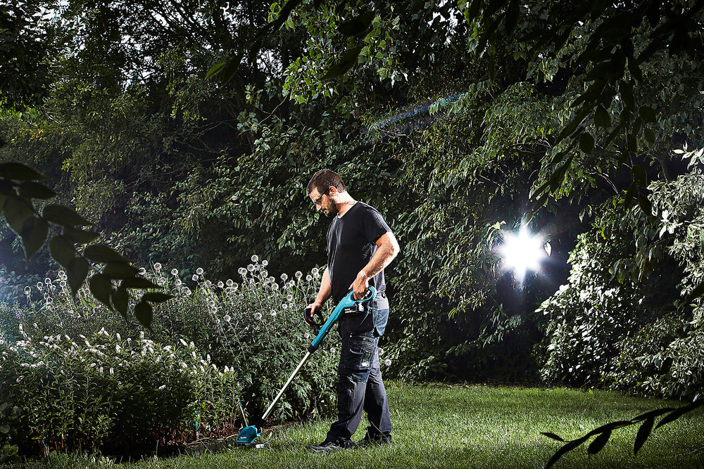 Makita Cordless Grass Trimmer 18V DUR181RF1 + Battery Pack + Fast Charger