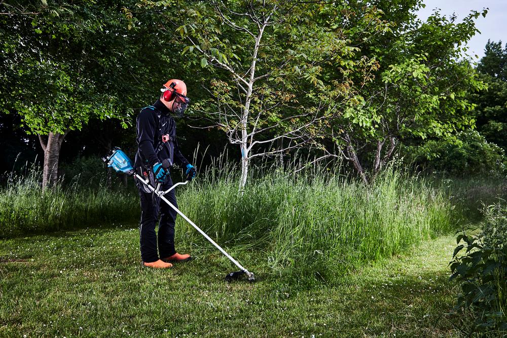 Makita Cordless Brushcutter 2x18V DUR369AZX6 43cm
