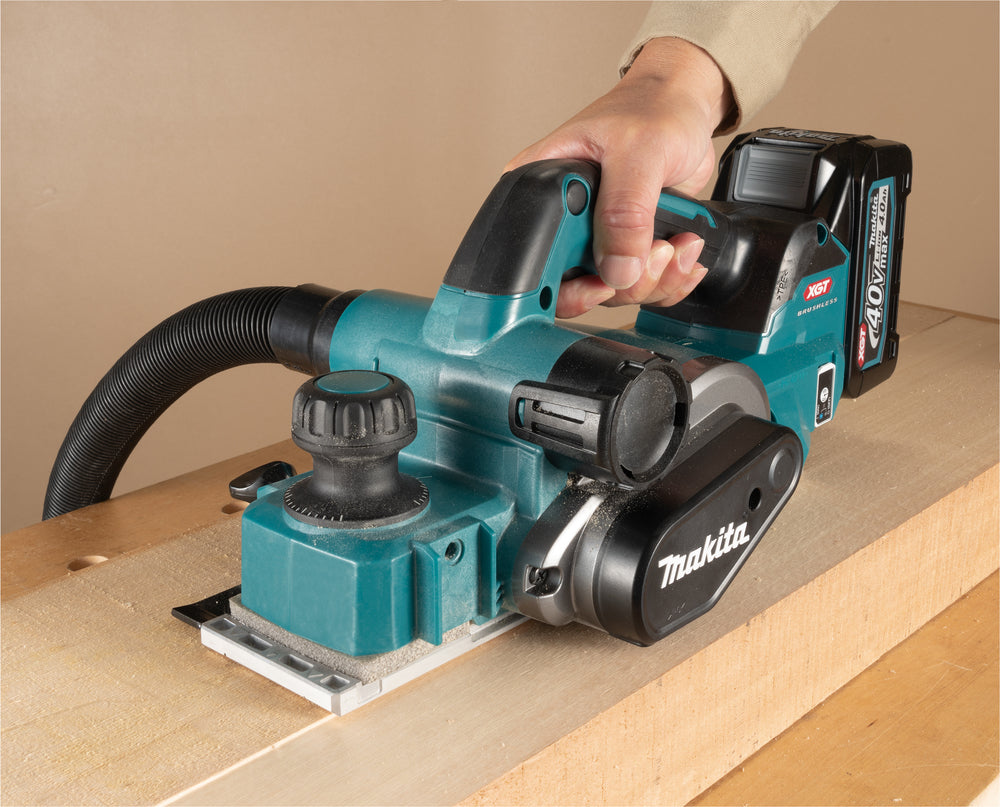 Makita Akku-Hobel 40V KP001GZ