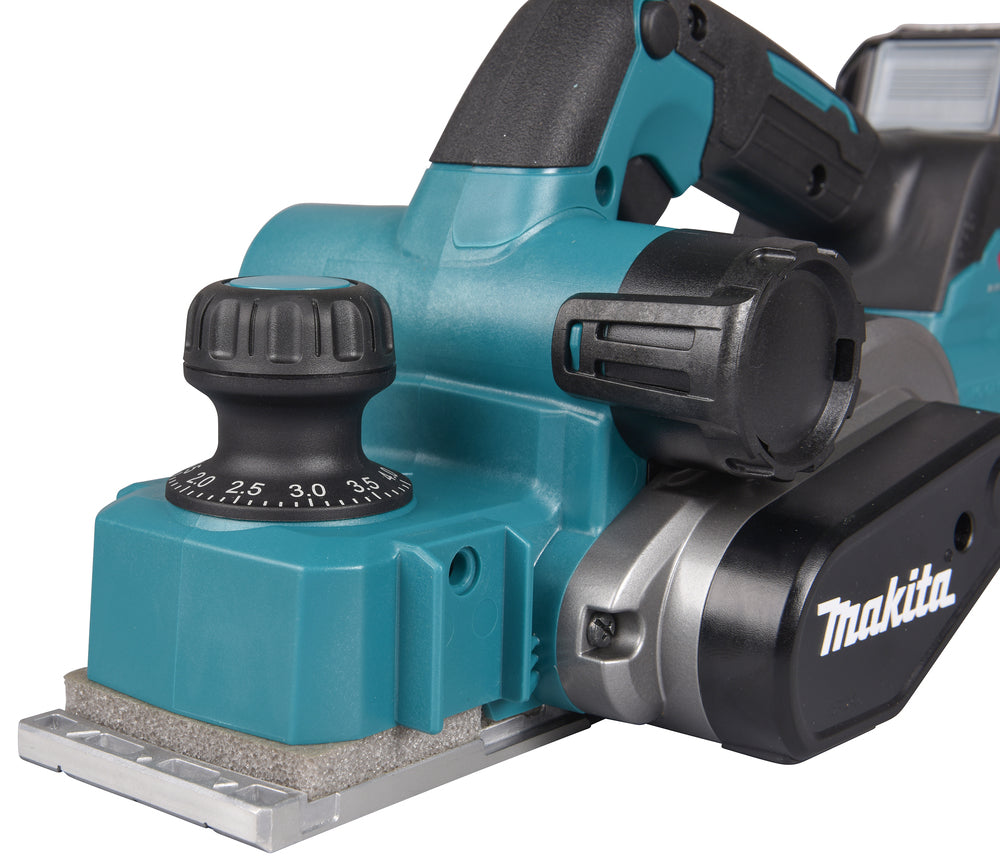 Makita Akku-Hobel 40V KP001GZ