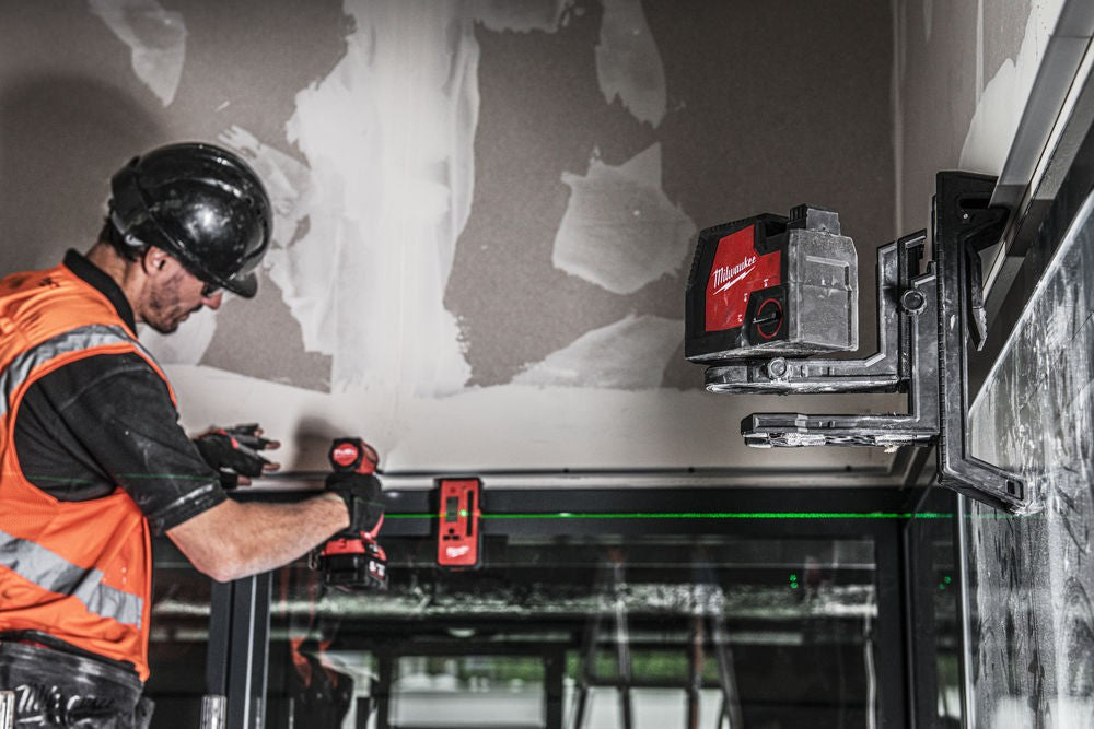 Milwaukee 4V Cordless Cross Line Laser L4CLLP-301C Green