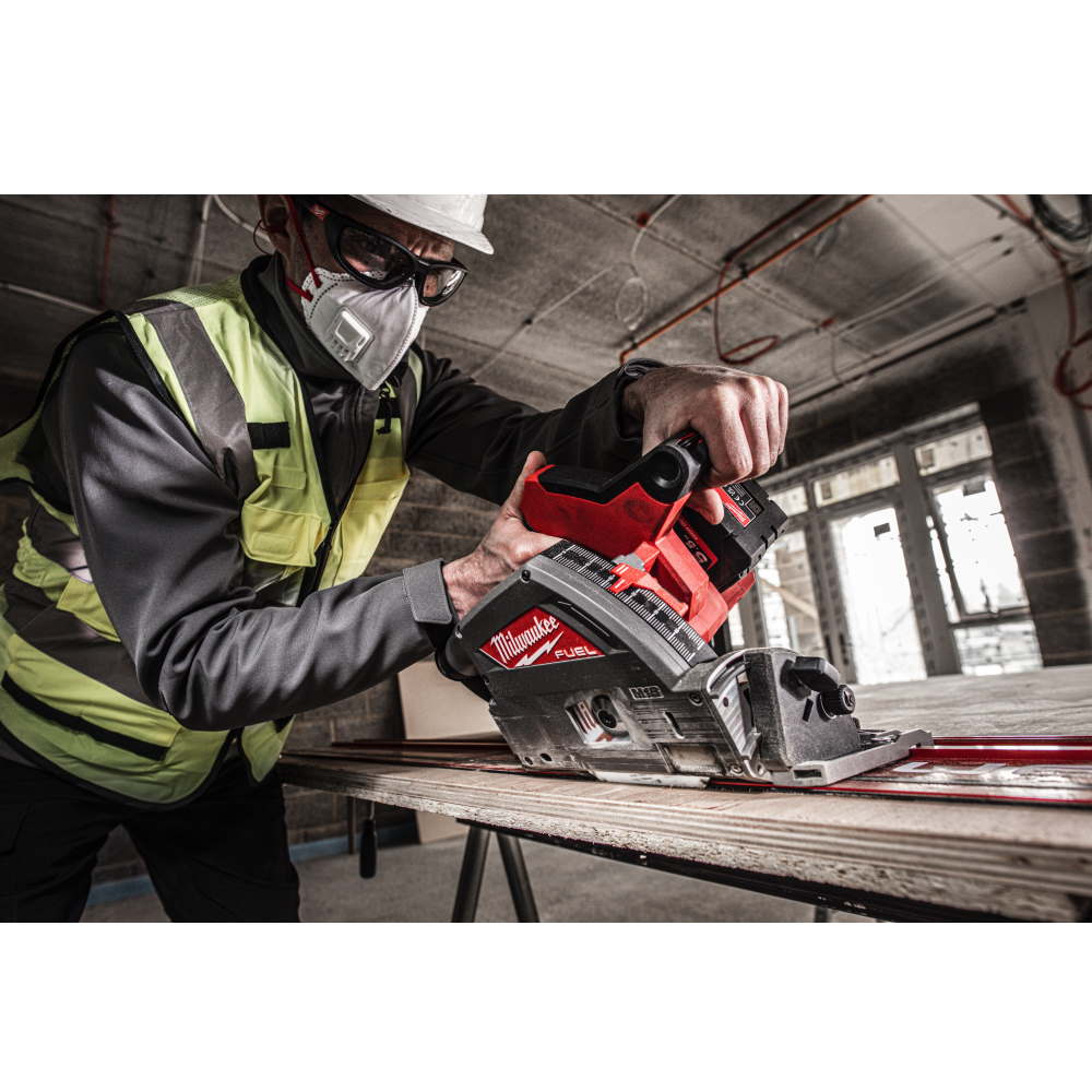Milwaukee Akku-Tauchsäge Säge 18V M18 FPS55-0P im Packout Werkzeugkoffer