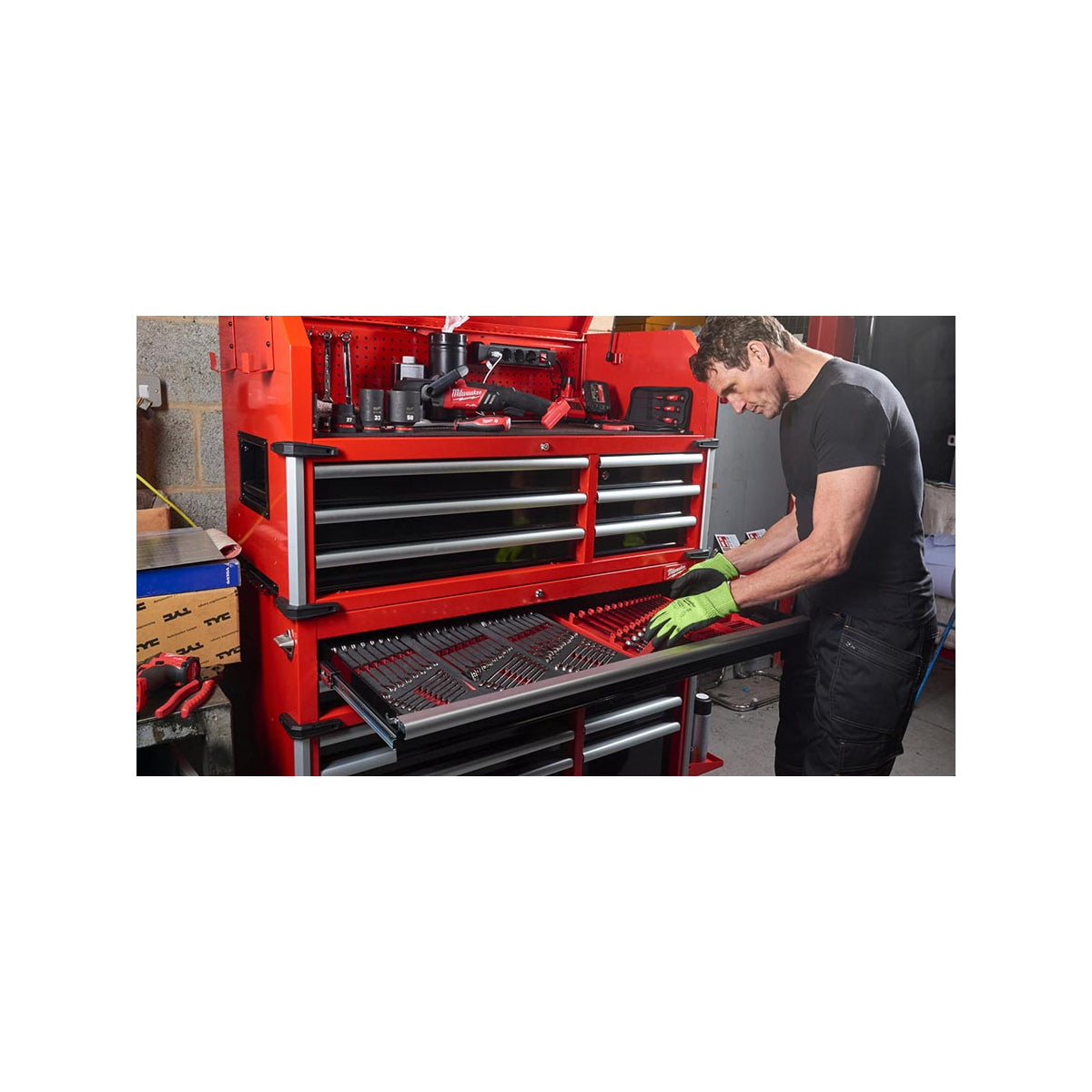 Milwaukee Werkstattwagen Werkzeugwagen 117cm leer