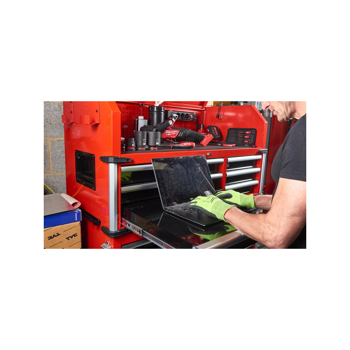 Milwaukee Werkstattwagen Werkzeugwagen 117cm leer