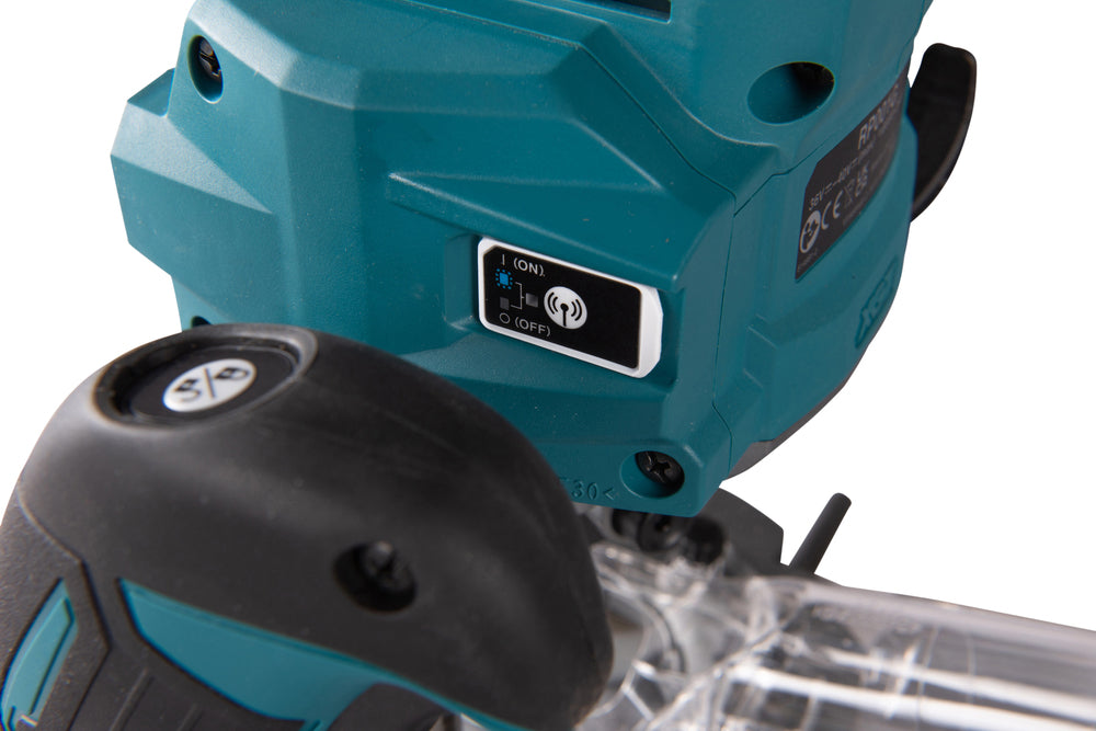 Makita Akku-Oberfräse 40V XGT RP001GZ 12mm