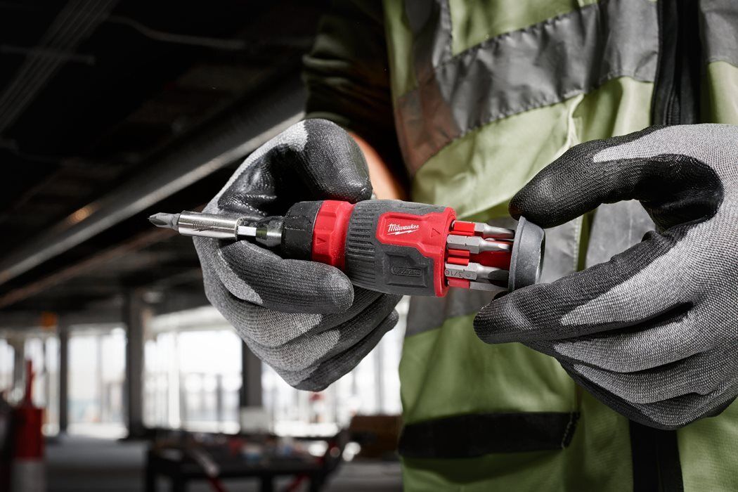 Milwaukee Bit-Schraubendreher mit Ratschenfunktion + Bits