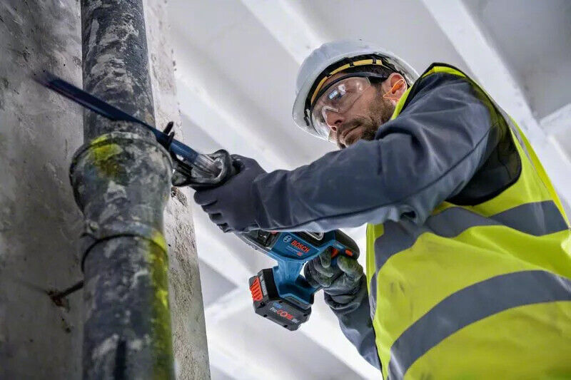 Bosch Akku-Säbelsäge 18V GSA 18V-28