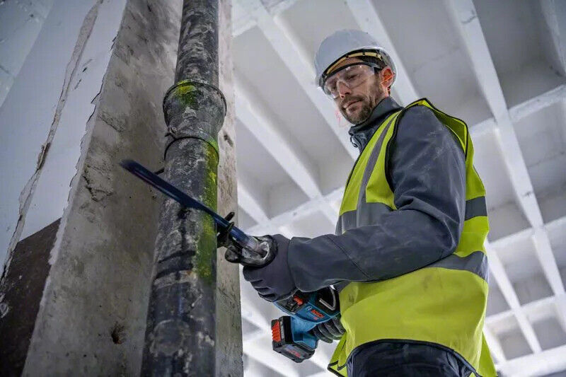 Bosch Akku-Säbelsäge 18V GSA 18V-28