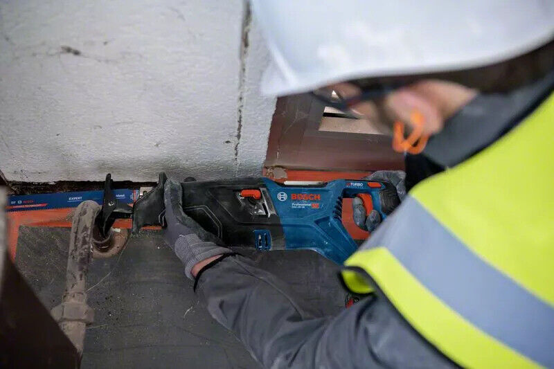 Bosch Akku-Säbelsäge 18V GSA 18V-28