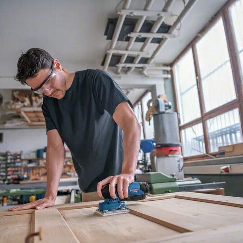 Bosch Akku-Schwingschleifer 12V GSS 12V-13 + L-BOXX