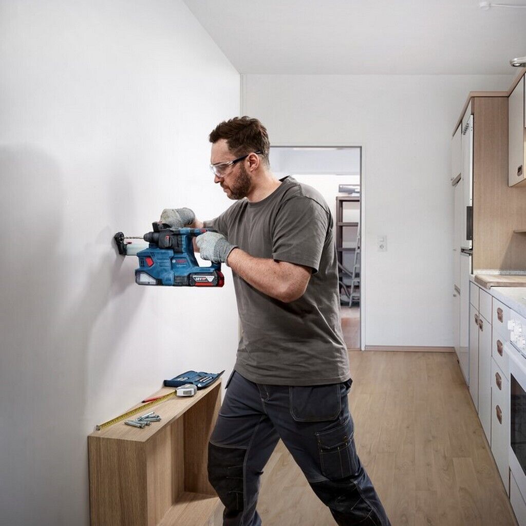 Bosch Akku-Bohrhammer 18V GBH 18V-22 + Absaugung