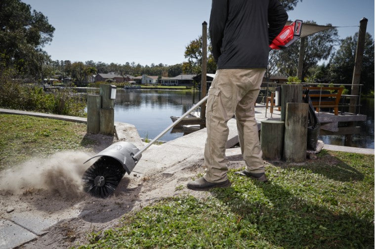 Milwaukee Kehrbürsten-Aufsatz für M18 FOPH