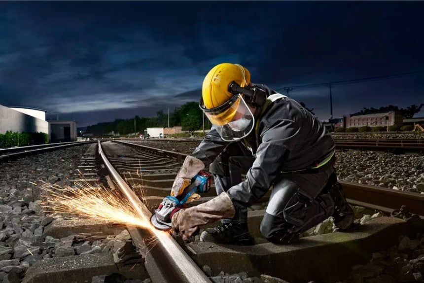 Bosch Akku-Winkelschleifer 18V GWS 18V-11 S + Sortimo L-Boxx 06019N4001