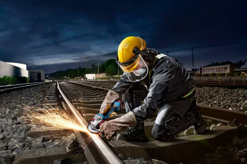 Bosch Akku-Winkelschleifer Trennschleifer 18V GWS 18V-11 06019N4102