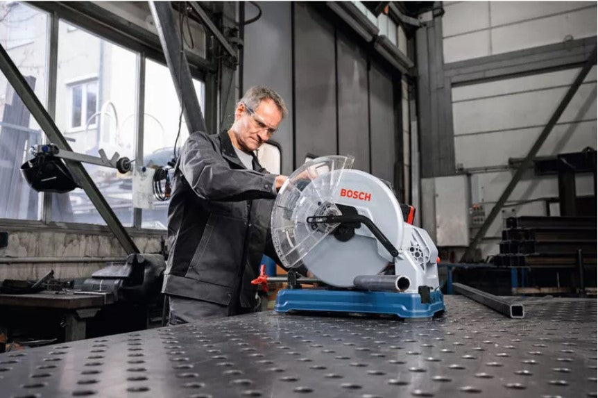 Bosch Metallhandkreissäge Trockenschneider Metallsäge GCD 18V-355 Professional