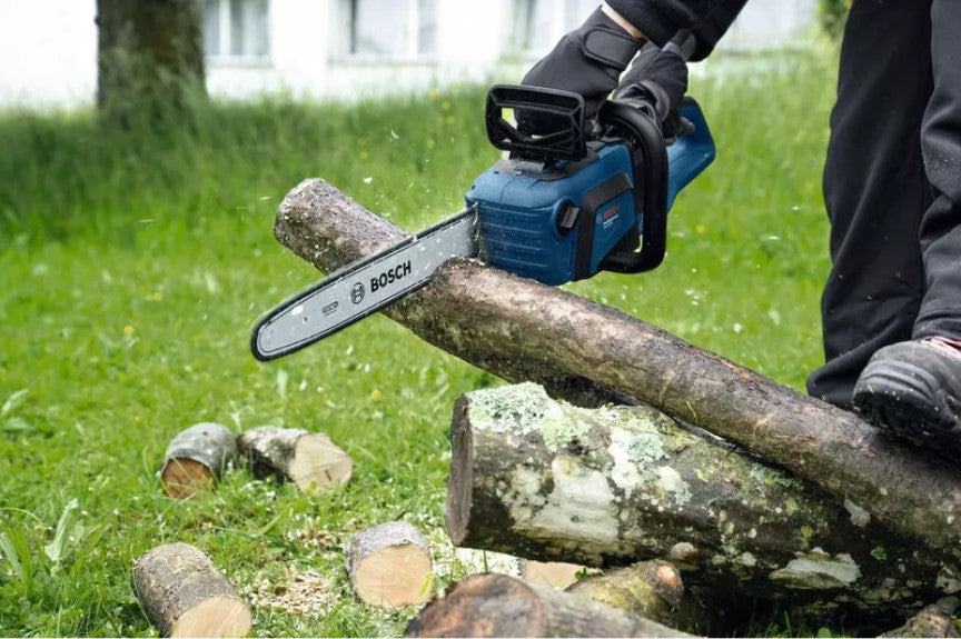 Bosch cordless chainsaw 18V GKE 18V-40 06008D3000