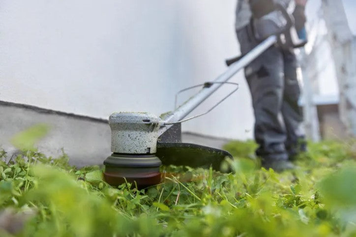 Bosch Akku-Combo Set 18V Laubbläser GBL Heckenschere GHE Trimmer GRT Kettensäge